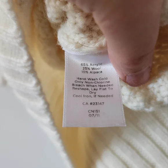 Talbots Cableknit Turtleneck Sweater Quarter Sleeve Womens Size M Petite Cream - Picture 6 of 9